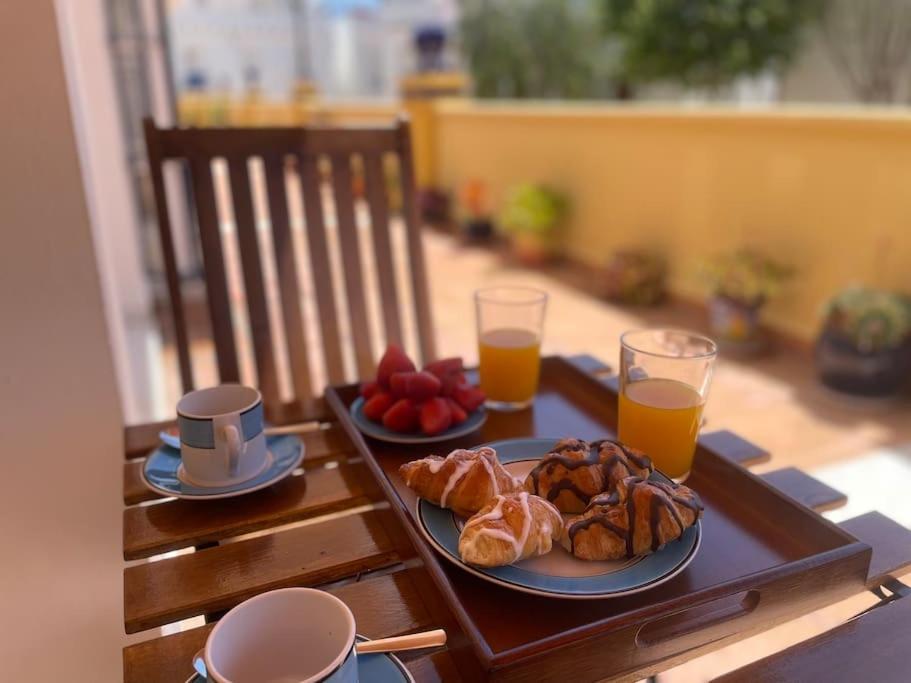 Villa Casa Lola Conil, Azotea Al Mar Y Parking Solo Familias O Parejas Conil De La Frontera Exterior foto